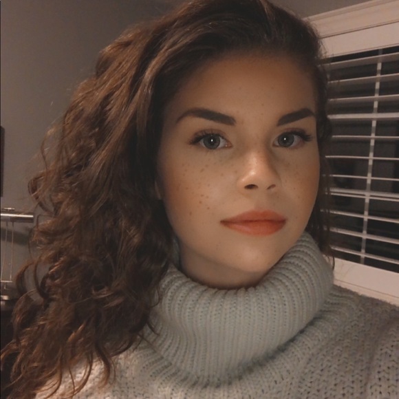 Meet your Posher, Aqui - Picture 1 of 1